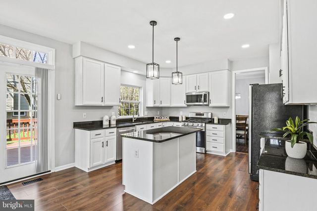 20733 RAINSBORO DR, Ashburn, VA 20147