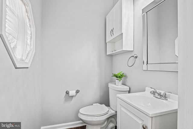 20733 RAINSBORO DR, Ashburn, VA 20147