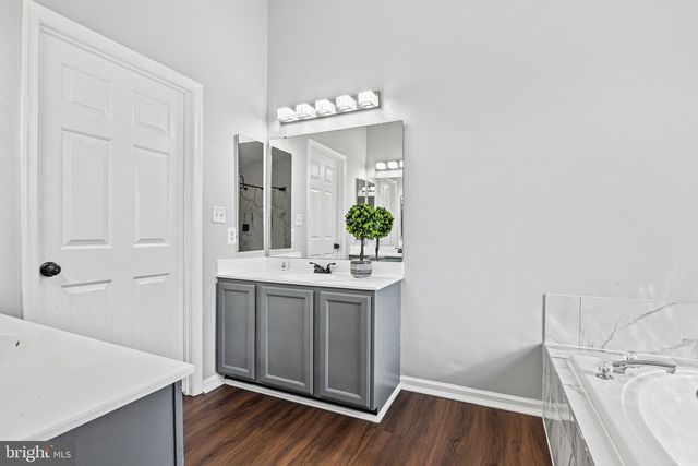 20733 RAINSBORO DR, Ashburn, VA 20147