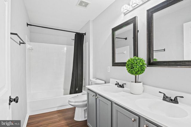 20733 RAINSBORO DR, Ashburn, VA 20147