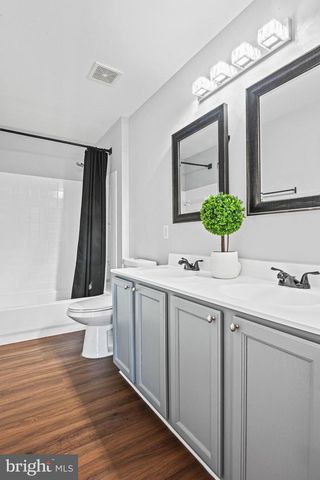 20733 RAINSBORO DR, Ashburn, VA 20147