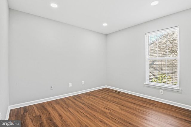 20733 RAINSBORO DR, Ashburn, VA 20147