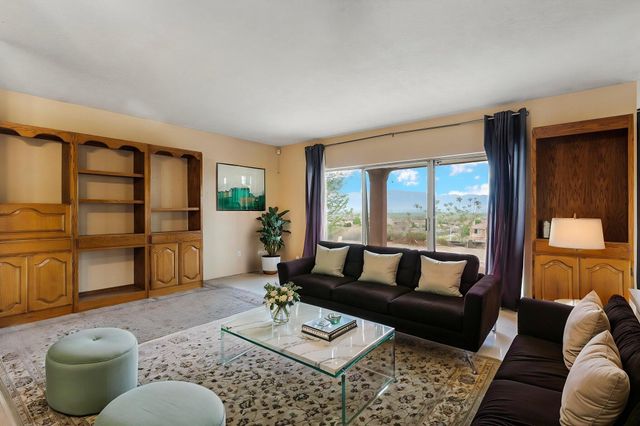 5801 Northview Lane NW, Albuquerque, NM 87120