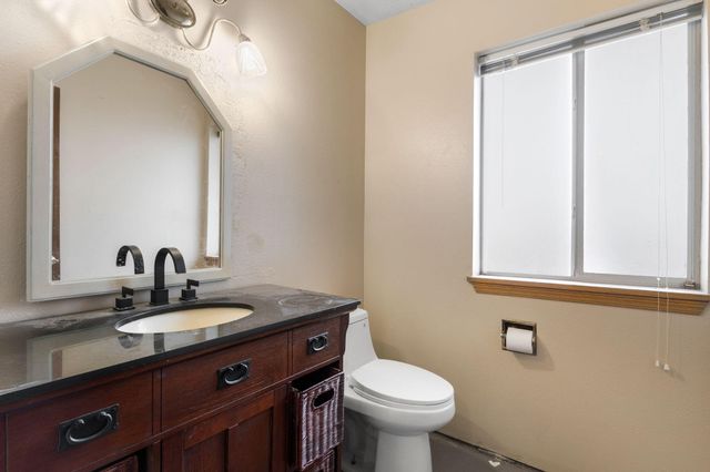 5801 Northview Lane NW, Albuquerque, NM 87120