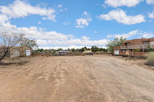 5801 Northview Lane NW, Albuquerque, NM 87120