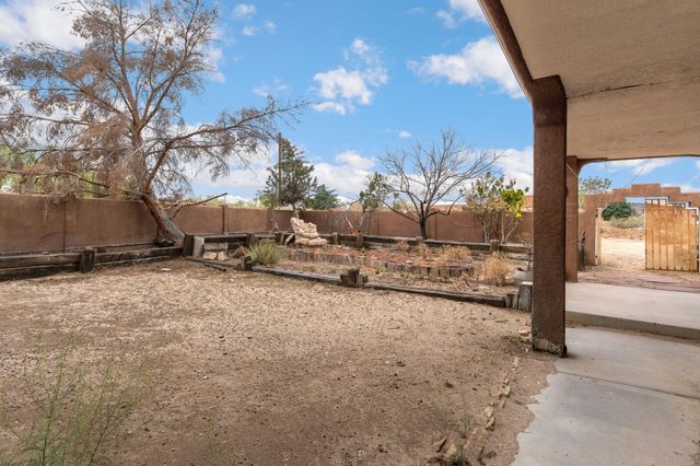 5801 Northview Lane NW, Albuquerque, NM 87120