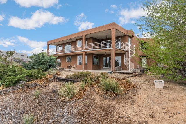 5801 Northview Lane NW, Albuquerque, NM 87120