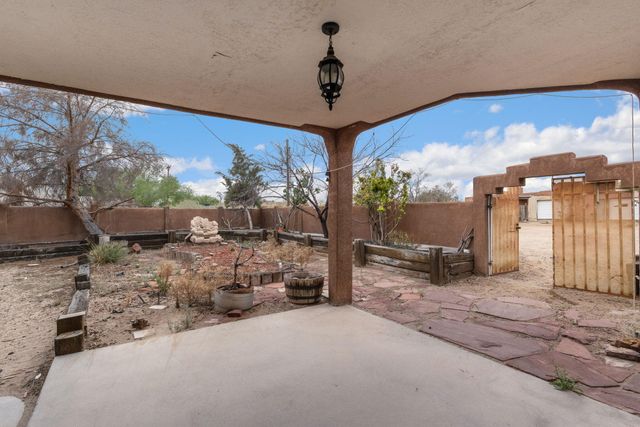 5801 Northview Lane NW, Albuquerque, NM 87120