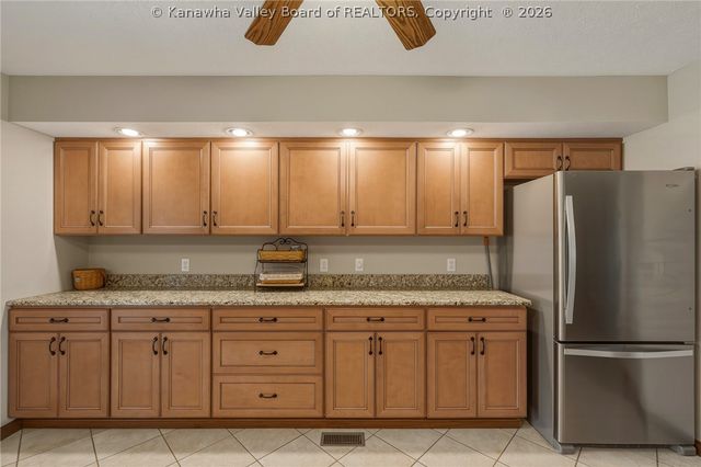 376 Cash Lane, Winfield, WV 25213