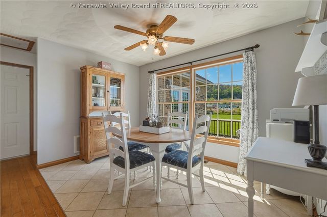 376 Cash Lane, Winfield, WV 25213