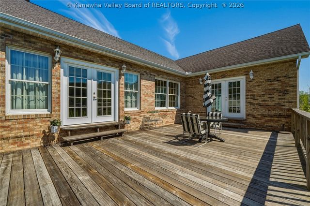 376 Cash Lane, Winfield, WV 25213