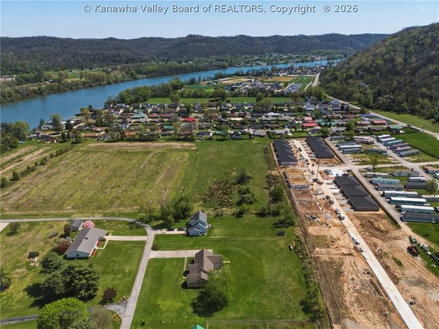 376 Cash Lane, Winfield, WV 25213