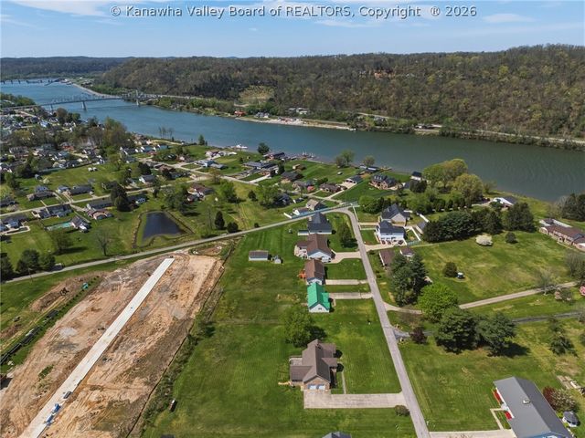 376 Cash Lane, Winfield, WV 25213