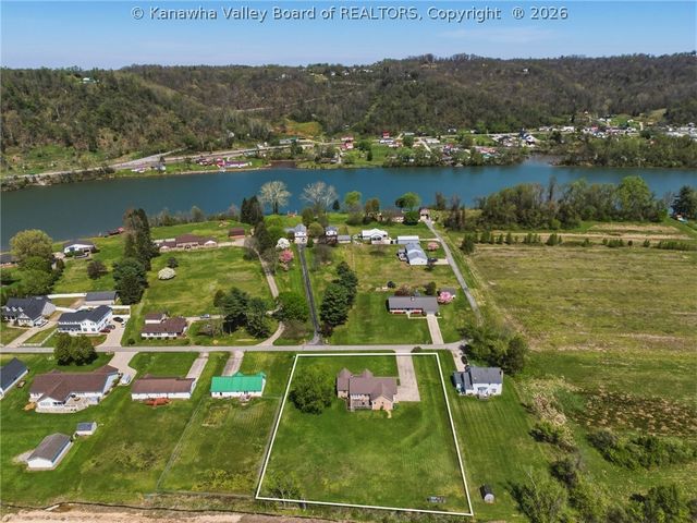 376 Cash Lane, Winfield, WV 25213