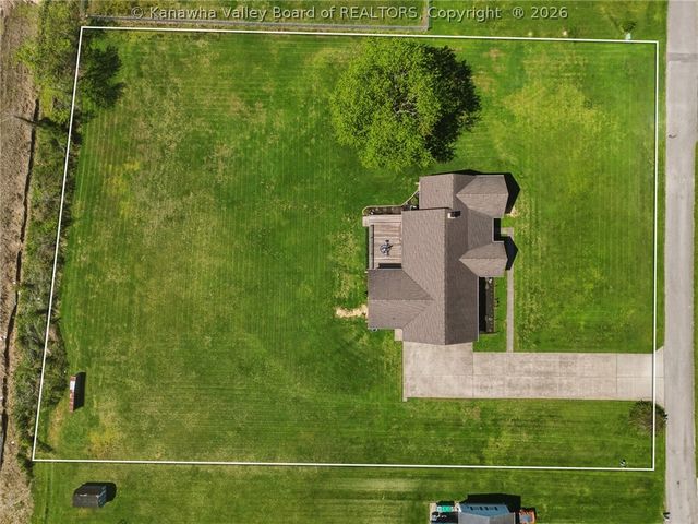 376 Cash Lane, Winfield, WV 25213