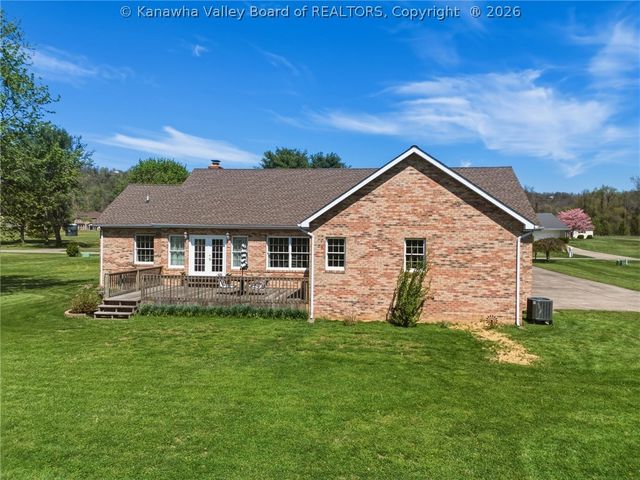 376 Cash Lane, Winfield, WV 25213