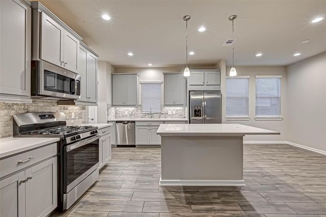 115 Sugar Peak Court, Montgomery, TX 77316