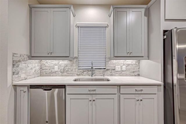 115 Sugar Peak Court, Montgomery, TX 77316