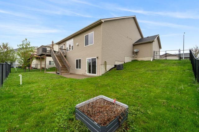 1080 Juniper Drive, Carlisle, IA 50047