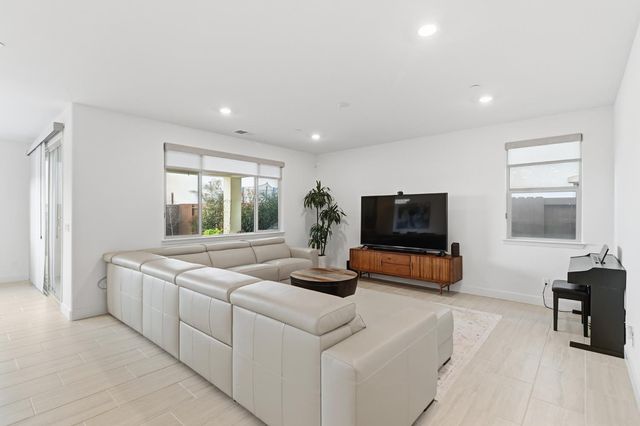 5321 Fandango Loop, Roseville, CA 95747