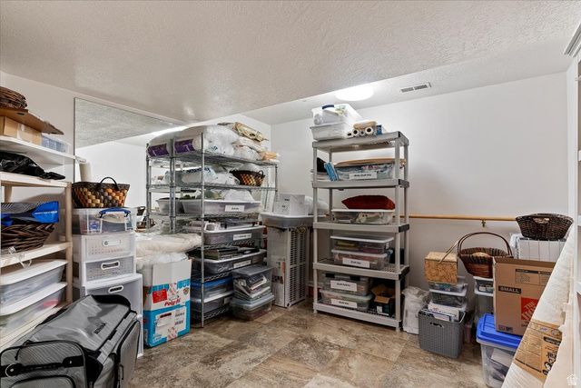 5257 FRONTIER DR, Mountain Green, UT 84050