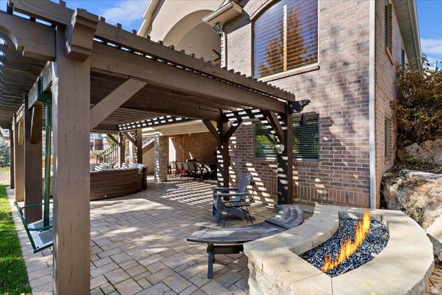 5257 FRONTIER DR, Mountain Green, UT 84050