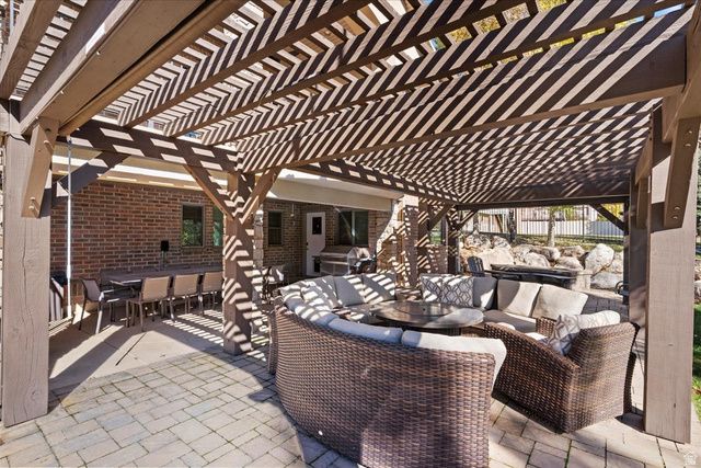 5257 FRONTIER DR, Mountain Green, UT 84050