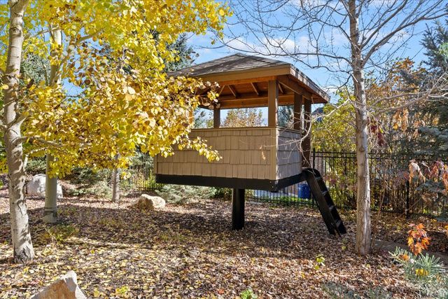 5257 FRONTIER DR, Mountain Green, UT 84050