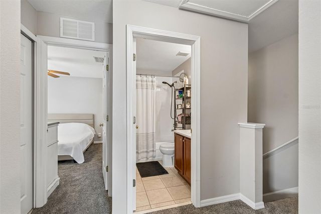3863 ISLAND WAY, St Petersburg, FL 33705