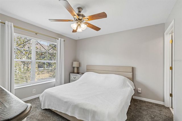 3863 ISLAND WAY, St Petersburg, FL 33705