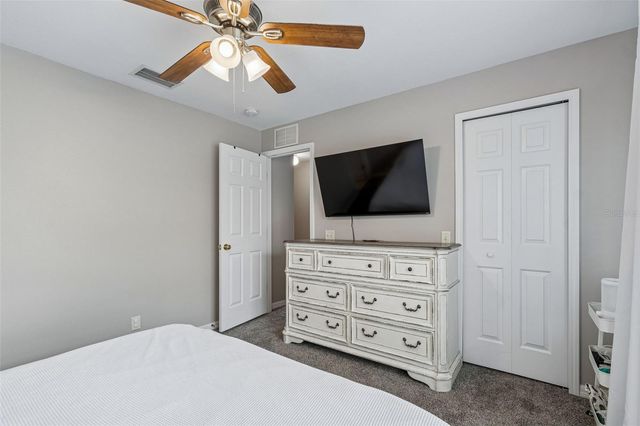 3863 ISLAND WAY, St Petersburg, FL 33705