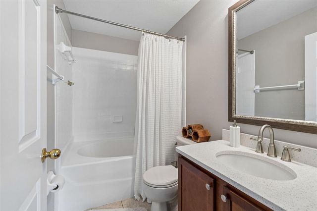 3863 ISLAND WAY, St Petersburg, FL 33705