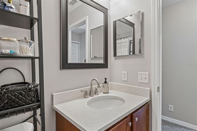 3863 ISLAND WAY, St Petersburg, FL 33705