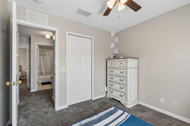 3863 ISLAND WAY, St Petersburg, FL 33705
