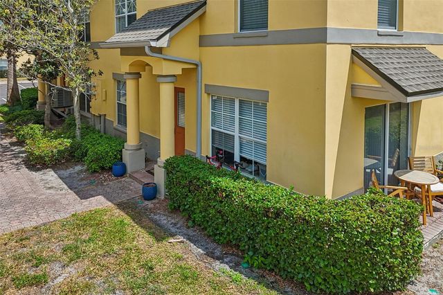 3863 ISLAND WAY, St Petersburg, FL 33705