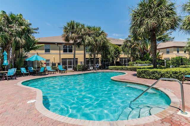 3863 ISLAND WAY, St Petersburg, FL 33705