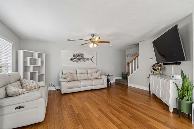 3863 ISLAND WAY, St Petersburg, FL 33705