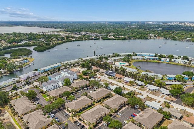 3863 ISLAND WAY, St Petersburg, FL 33705