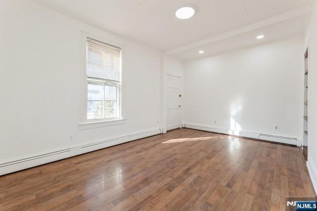 21 Central Avenue, Tenafly, NJ 07670