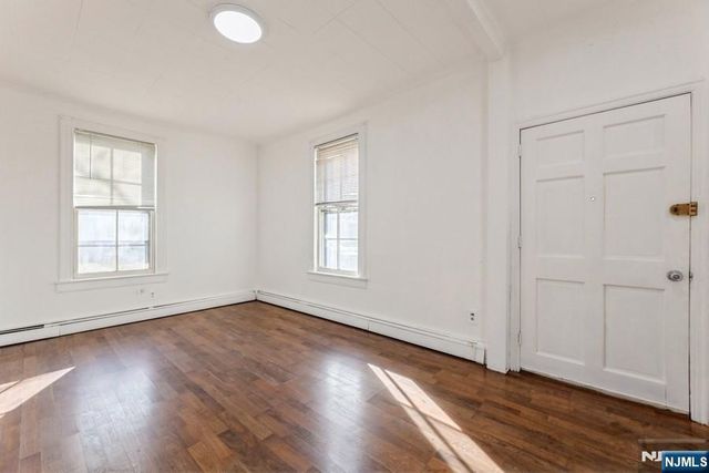 21 Central Avenue, Tenafly, NJ 07670