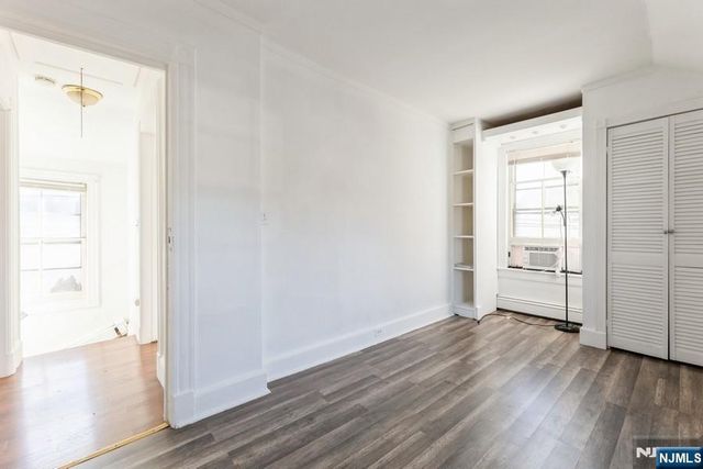 21 Central Avenue, Tenafly, NJ 07670