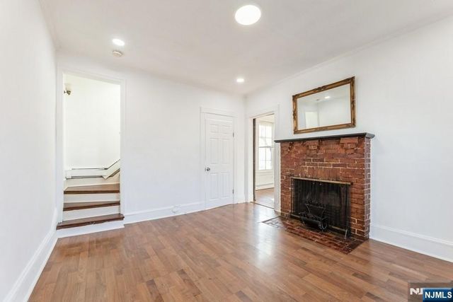 21 Central Avenue, Tenafly, NJ 07670