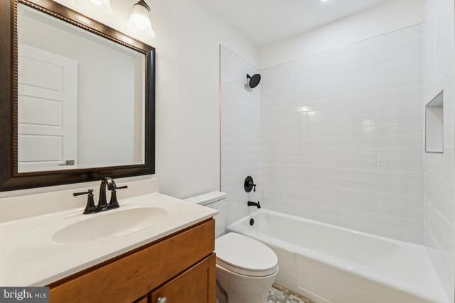 8988 SIDELONG PL, Columbia, MD 21045