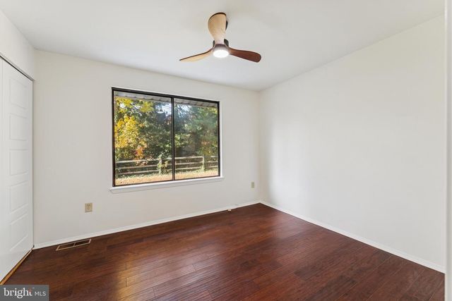 8988 SIDELONG PL, Columbia, MD 21045