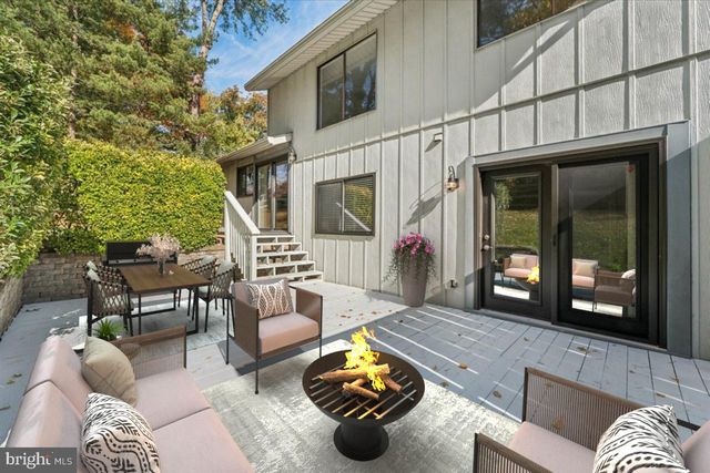 8988 SIDELONG PL, Columbia, MD 21045