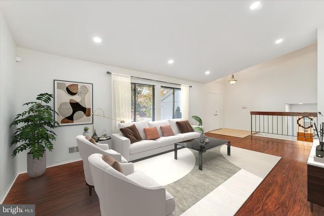 8988 SIDELONG PL, Columbia, MD 21045