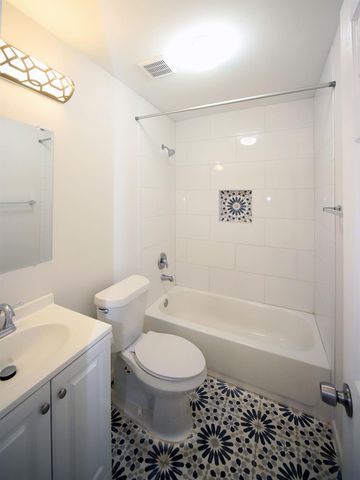 6709 Greenhurst Street B, Houston, TX 77091