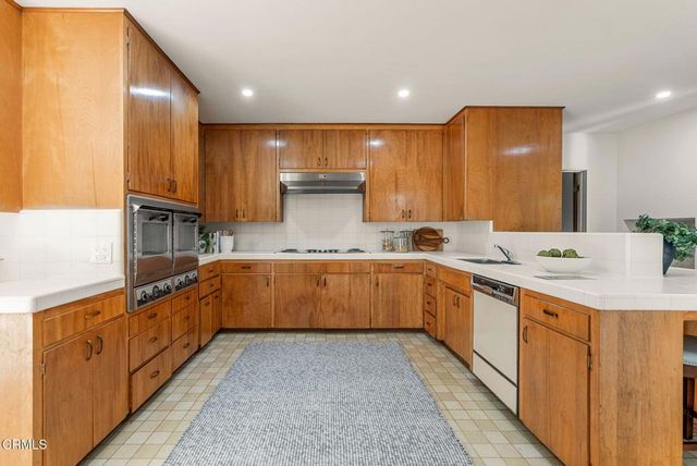 203 Oaklawn Avenue, South Pasadena, CA 91030