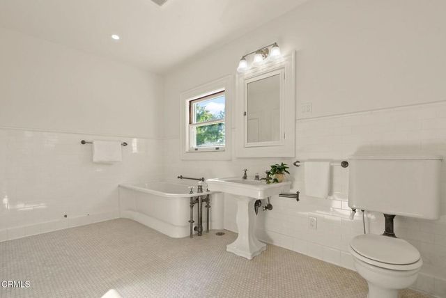 203 Oaklawn Avenue, South Pasadena, CA 91030