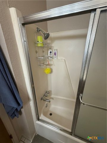 311 versailles, Victoria, TX 77904